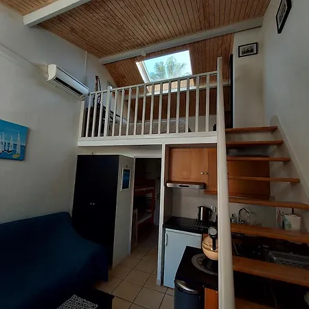 Mezzanine Piscine Presqu'ile De Giens Апартаменти