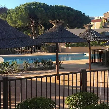 Mezzanine Piscine Presqu'ile De Giens Lägenhet Hyères