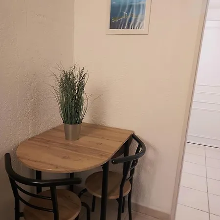 Mezzanine Piscine Presqu'ile De Giens Hyères